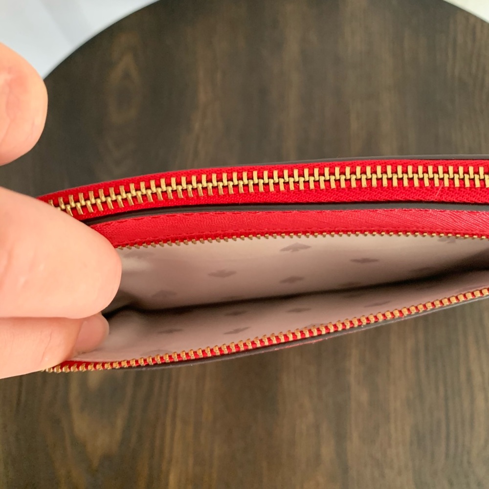 Donated - Kate Spade wristlet - Picture 5 of 7